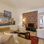 Апартаменти Charming Flat In Lisbon's Center! Лісабон